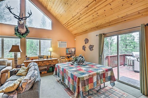 Foto 7 - Cozy Hathaway Pines Mountain Cabin w/ Deck & Views