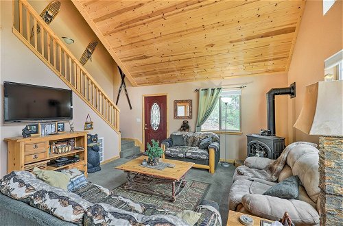 Foto 21 - Cozy Hathaway Pines Mountain Cabin w/ Deck & Views