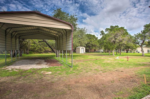 Photo 25 - Lovely Granbury Cottage w/ Park & Dock Access