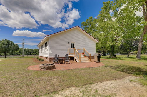 Foto 9 - New Bern Vacation Rental on Farm w/ Fire Pit