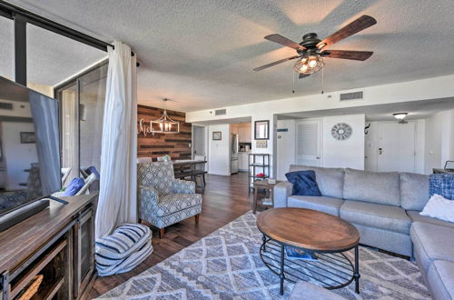 Photo 7 - Airy Destin Condo w/ Pool - Walk to Private Beach