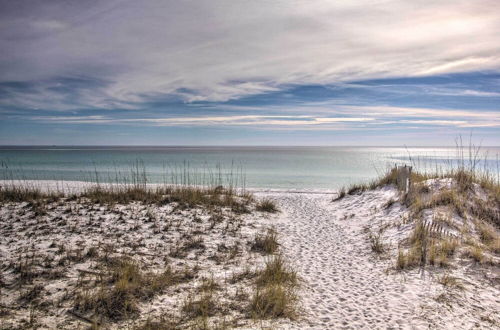 Photo 20 - Airy Destin Condo w/ Pool - Walk to Private Beach