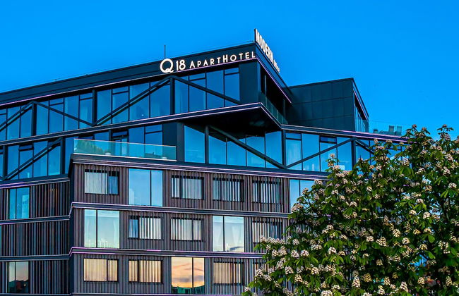 Q18 ApartHotel - Foto 1