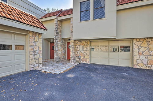 Foto 9 - Modern Townhome w/ Patio, Next Door to Resort