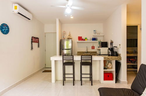 Foto 4 - Romantic Condo Best Retreat for a Couple 1 Block From the Beach Progreso East