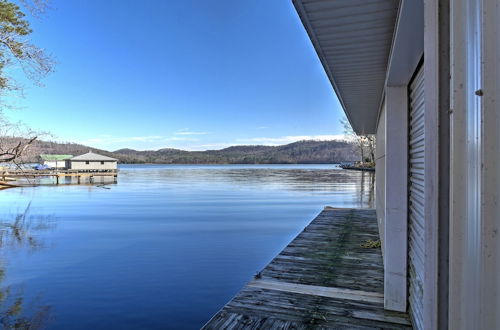 Foto 1 - 'paradise Cove' Cabin w/ Boathouse & Dock