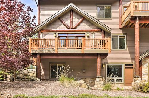 Foto 15 - Flathead Lake Getaway w/ Balcony, Fireplace