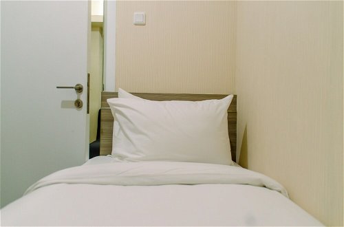 Photo 3 - Comfort And Simply 2Br At Green Pramuka City Apartment
