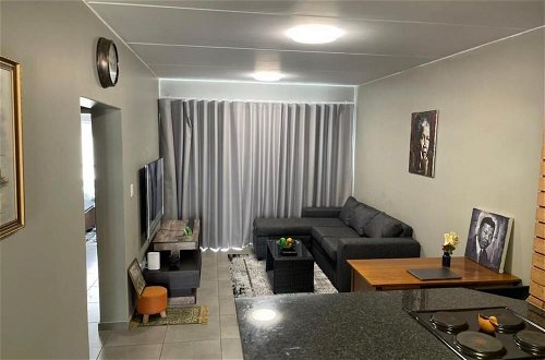 Foto 7 - Eazy Apartment by Mall of Africa