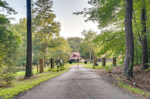 Photo 13 - Kilgore Gem: Pet-friendly Cabin w/ Duck Pond