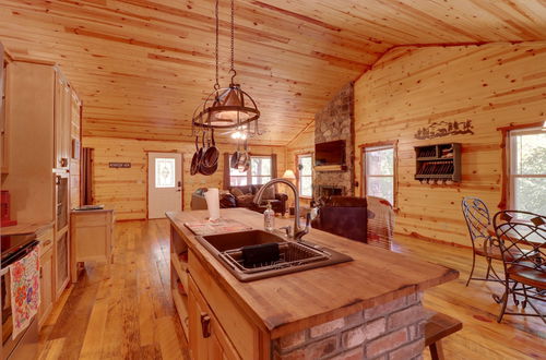 Photo 22 - Romantic Mountain View Cabin Rental Near Downtown