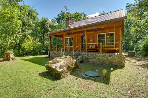 Photo 21 - Romantic Mountain View Cabin Rental Near Downtown