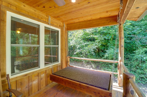 Photo 8 - Romantic Mountain View Cabin Rental Near Downtown