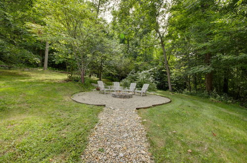 Foto 8 - Family-friendly Indiana Cabin w/ Hot Tub & Decks