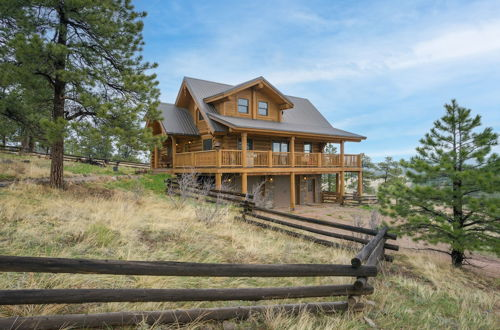 Photo 33 - Dog-friendly Cabin on Private 45-acre Ranch