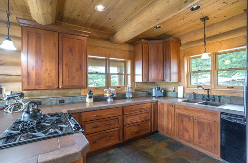 Foto 2 - Dog-friendly Cabin on Private 45-acre Ranch