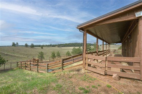Foto 35 - Dog-friendly Cabin on Private 45-acre Ranch