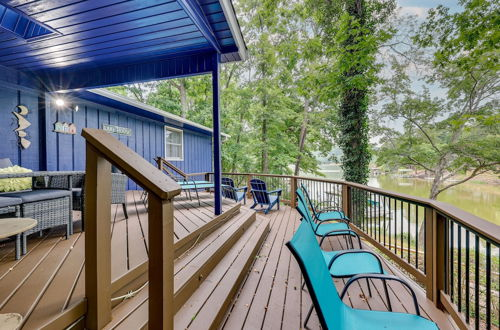 Photo 10 - Lakefront Hot Springs Vacation Rental w/ Dock