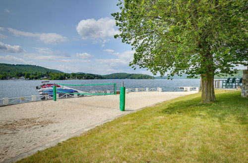 Foto 17 - New Fairfield Vacation Rental w/ Lake Views