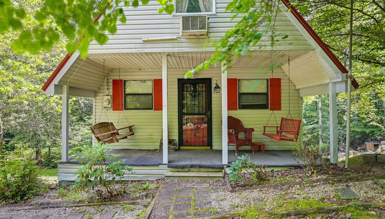 Photo 1 - Cozy Country Cabin 4 Mi to Cave Run Lake