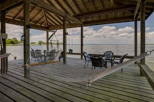 Foto 43 - Lakefront Livingston Vacation Rental w/ Boat Dock