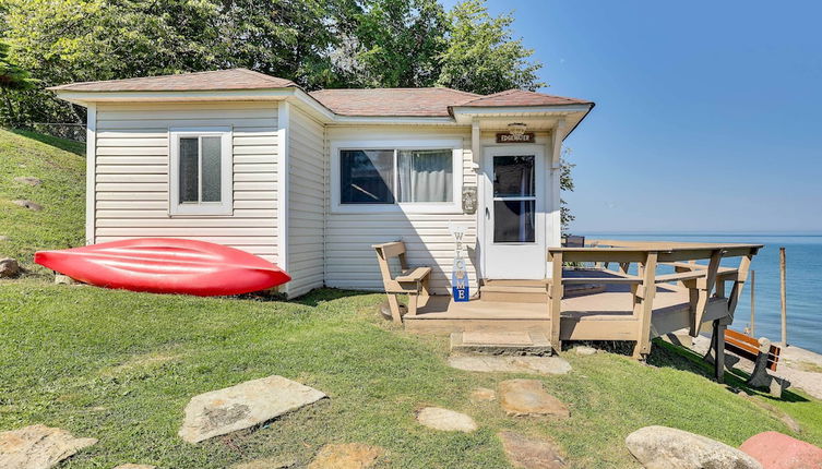 Foto 1 - Scenic Geneva Cottage w/ Lake Erie Beach Access