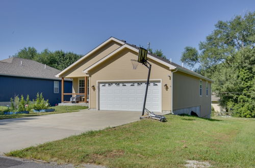 Photo 16 - Family-friendly Lansing Home With Covered Balcony