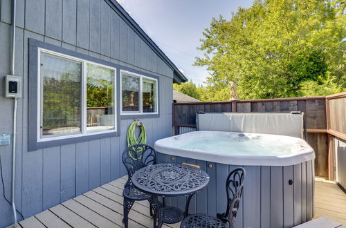 Photo 13 - Waldport Home w/ Private Hot Tub & Views