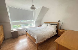 Photo 2 - Chic 2BD Home w/ Private Garden - New Cross