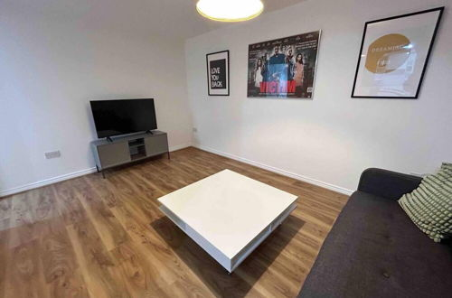 Photo 15 - 1-bed Apartment in Greater London Next to Station