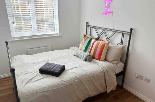 Photo 3 - 1-bed Apartment in Greater London Next to Station