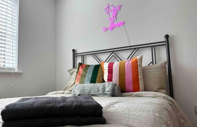 1-bed Apartment in Greater London Next to Station - Foto 2