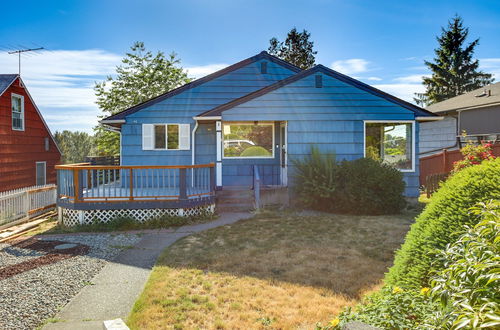 Photo 5 - Updated Tacoma Home w/ Fire Pit