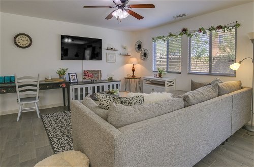 Foto 12 - Coachella Vacation Rental With Patio & Fire Pit
