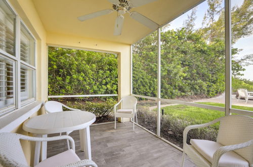 Photo 7 - Longboat Key Vacation Rental: Direct Beach Access