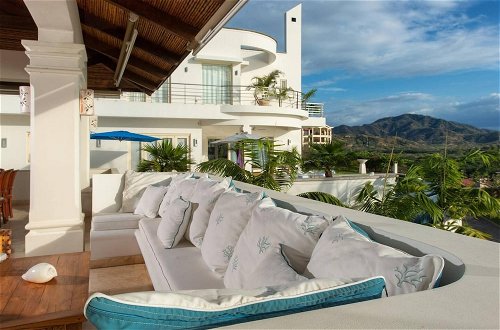 Foto 23 - Giant Luxurious Mansion in Flamingo With Pool and Sumptuous Ocean Views
