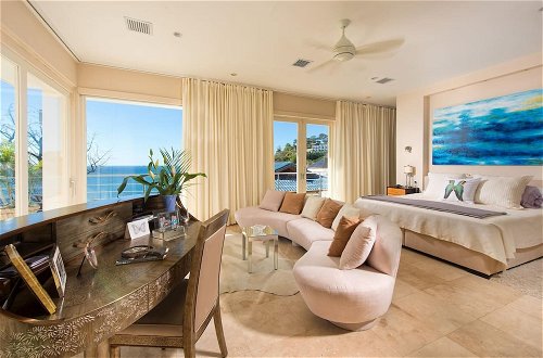 Foto 6 - Giant Luxurious Mansion in Flamingo With Pool and Sumptuous Ocean Views