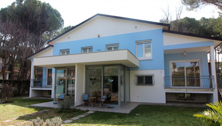 Photo 1 - Luminous Seaside Villa in Lignano Riviera