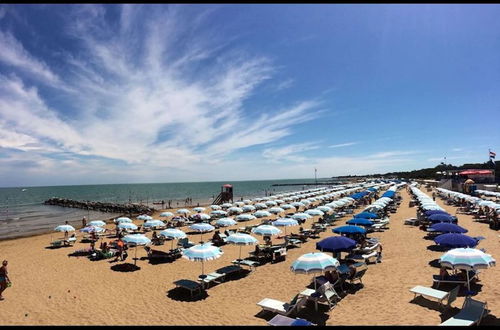 Photo 18 - Luminous Seaside Villa in Lignano Riviera