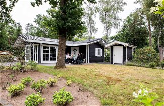 Foto 1 - Comfy Chalet in a Holiday Park Near De Veluwe