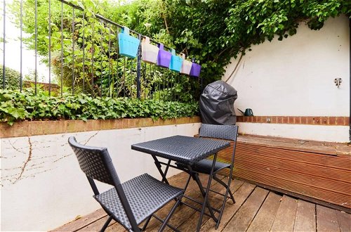 Photo 18 - The Putney Getaway - Bewitching 1bdr Flat With Patio