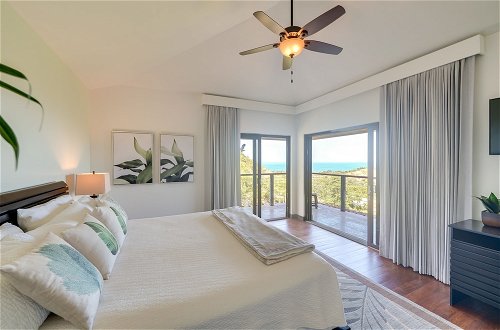 Foto 30 - Luxury Home w/ Views & Infinity Pool: Near Beach