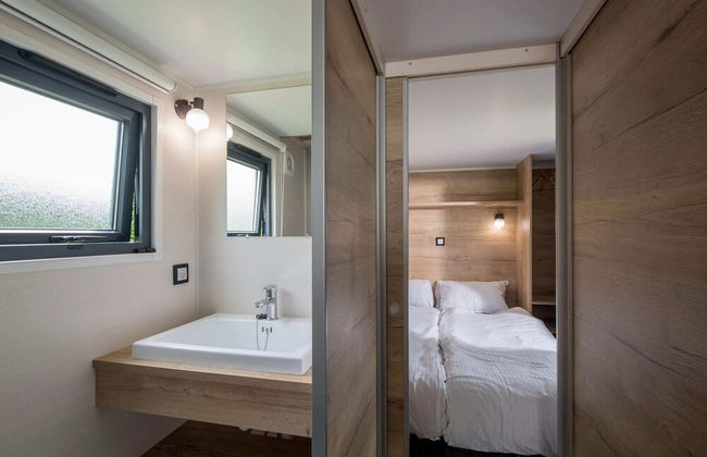 Fully Furnished Tiny House near Beach - Foto 8
