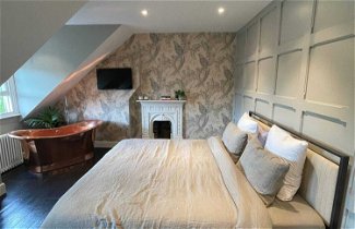 Photo 3 - Gorgeous 1BD Flat With Steam Room - South Woodford