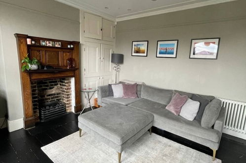 Photo 18 - Gorgeous 1BD Flat With Steam Room - South Woodford