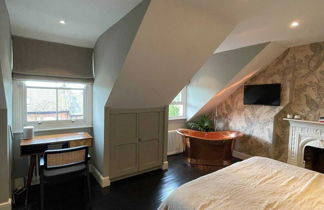 Photo 2 - Gorgeous 1BD Flat With Steam Room - South Woodford