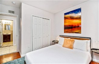 Photo 3 - Gorgeous 2BD Next to the Convention Center and Reading Terminal