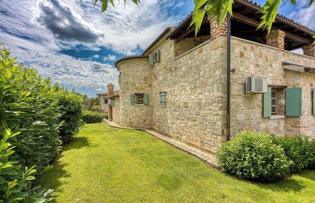 Vila Amyra With Pool - Foto 35