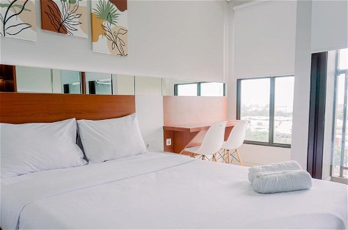 Foto 3 - Luxury And Modern Studio At Transpark Bintaro Apartment