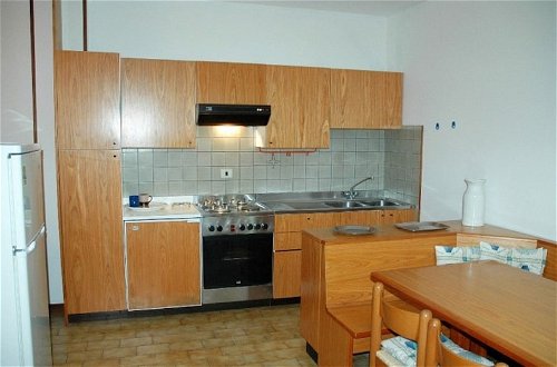 Foto 13 - Two-bedroom Apartment in Residence by the Beach With Shared Pool